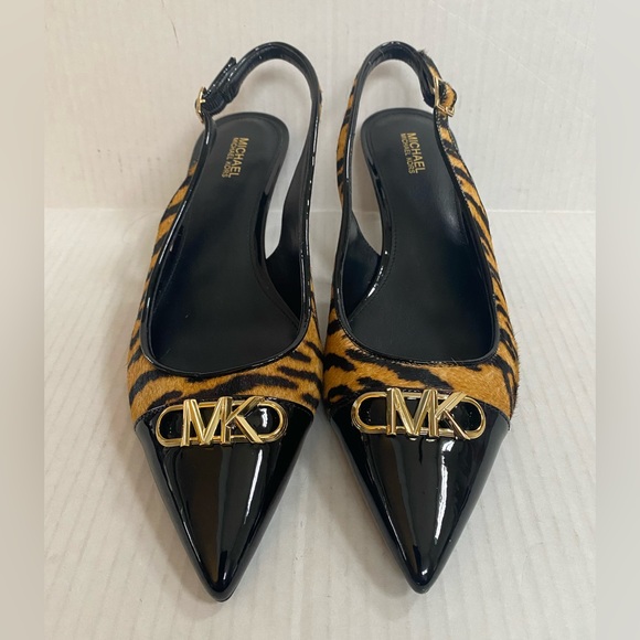 New MICHAEL MICHAEL KORS
Parker Flex Tiger Print Calf Hair
Pump - Picture 3 of 6